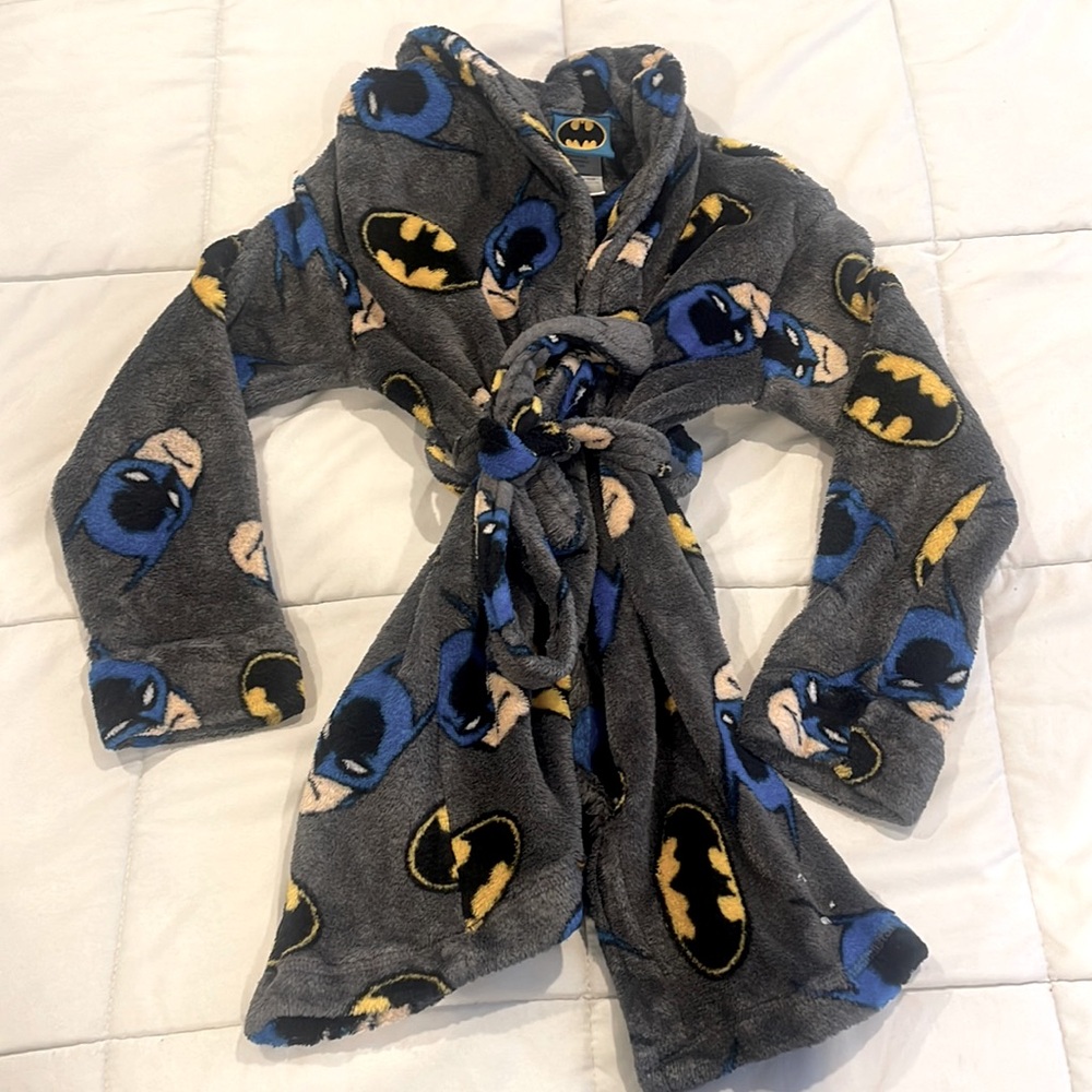Kids Batman robe size 6